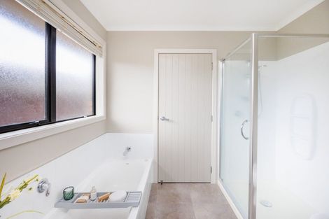 Photo of property in 7 Lorenzo Place, Kelvin Grove, Palmerston North, 4414