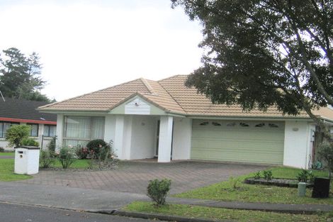 Photo of property in 11 Headcorn Place, Botany Downs, Auckland, 2010