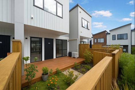 Photo of property in 132e Tiriwa Drive, Massey, Auckland, 0614