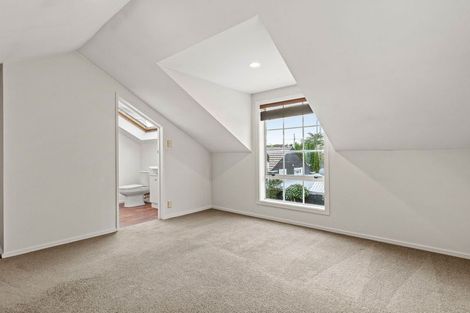 Photo of property in 112 Clyde Road, Ilam, Christchurch, 8041