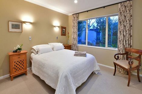 Photo of property in 28 English Oak Drive, Schnapper Rock, Auckland, 0632