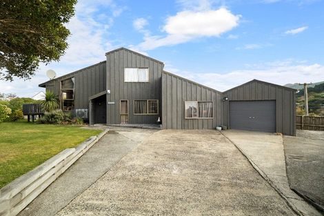 Photo of property in 1 Magnetic Street, Port Chalmers, 9023