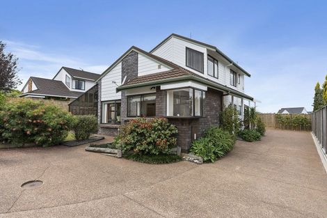 Photo of property in 77a Mirrabooka Avenue, Botany Downs, Auckland, 2010