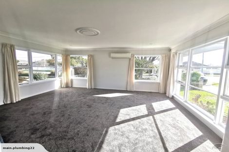 Photo of property in 30 Tenby Place, Avondale, Christchurch, 8061