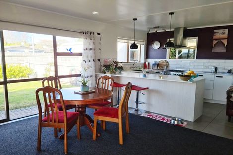 Photo of property in 12a Carter Drive, Pomare, Rotorua, 3015