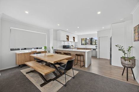 Photo of property in 4/271 Ormiston Road, Flat Bush, Auckland, 2019