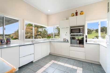 Photo of property in 30 Saleyards Road, Kauri, 0185