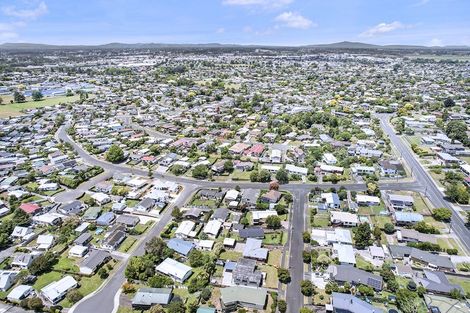 Photo of property in 10 Hamblyn Crescent, Nawton, Hamilton, 3200