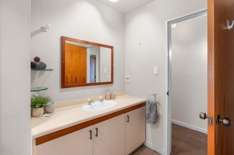 Photo of property in 2/9 Ludecke Place, Sockburn, Christchurch, 8042