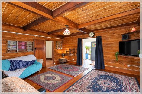 Photo of property in 11 Anga Street, Tangimoana, 4822