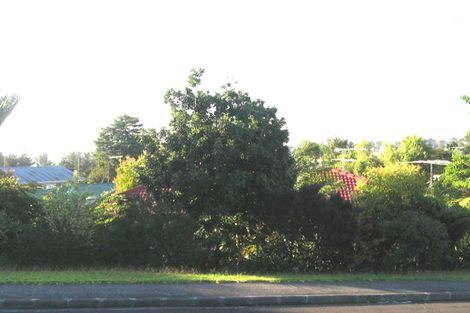 Photo of property in 2/1 Merton Avenue, Glenfield, Auckland, 0627