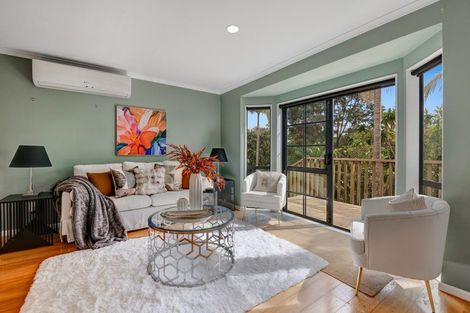 Photo of property in 2/20 Greta Place, Stanmore Bay, Whangaparaoa, 0932