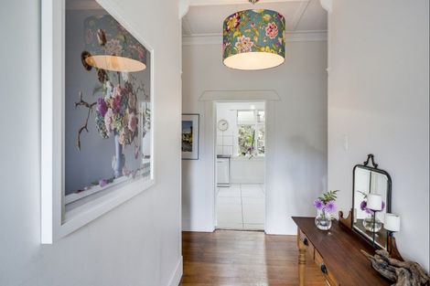 Photo of property in 8 France Road, Bluff Hill, Napier, 4110