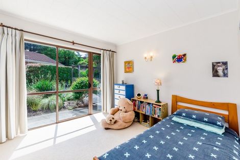 Photo of property in 9 Iti Grove, Waikanae, 5036