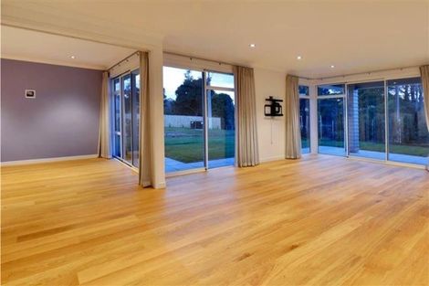 Photo of property in 2 York Terrace, Riverhead, 0820