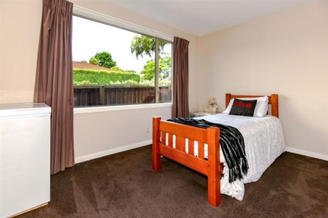 Photo of property in 15 Harrowdale Drive, Avonhead, Christchurch, 8042