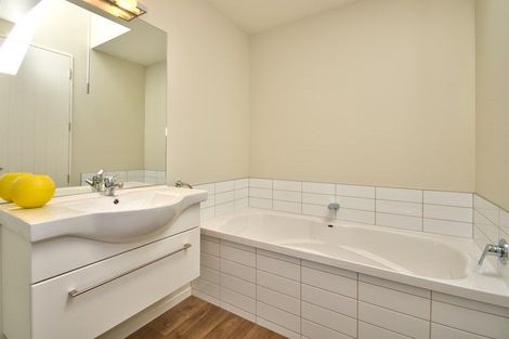 Photo of property in 10 Pendeen Crescent, Jacks Point, Queenstown, 9371