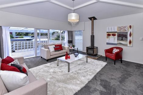 Photo of property in 7 Phoenix Place, Papatoetoe, Auckland, 2025