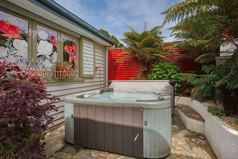 Photo of property in 22 Queen Street, Westport, 7825