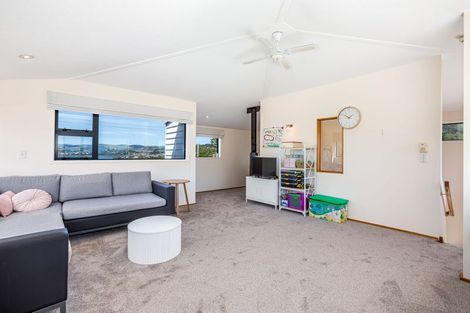 Photo of property in 45 Mana View Road, Paremata, Porirua, 5026