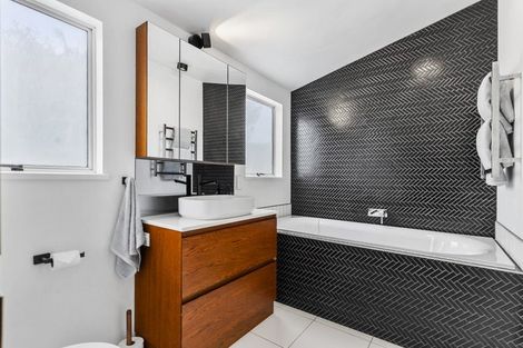 Photo of property in 42a Livingstone Street, Westmere, Auckland, 1022