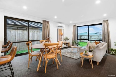 Photo of property in 52d Kayes Road, Pukekohe, 2120