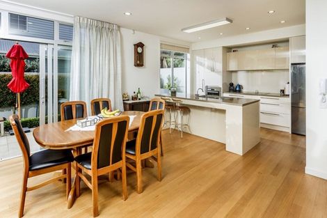 Photo of property in 8 Sylvan Park Avenue, Milford, Auckland, 0620