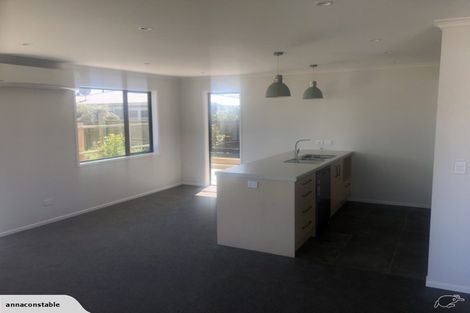 Photo of property in 30 Queenwood Road, Levin, 5510