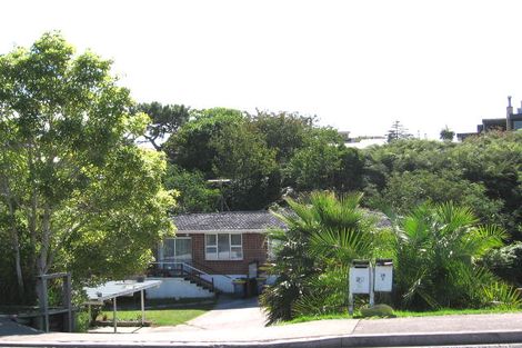 Photo of property in 1/26 Rewi Street, Torbay, Auckland, 0630