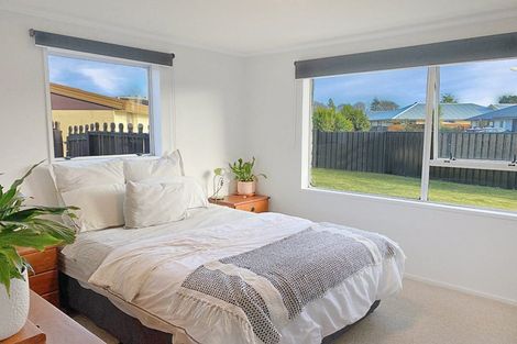 Photo of property in 15 Karen Lane, Beckenham, Christchurch, 8023