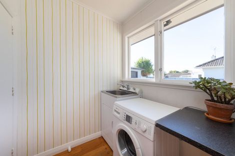 Photo of property in 7 Liverpool Street, Takaro, Palmerston North, 4412