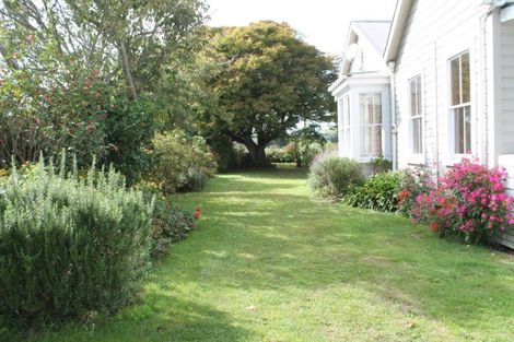 Photo of property in 23 Pinfold Road, Woodville, 4920