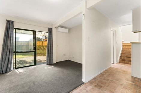 Photo of property in 98a Karewa Parade, Papamoa Beach, Papamoa, 3118