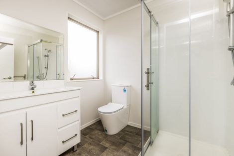 Photo of property in 18 Windfola Parkway, Takanini, 2112