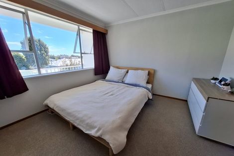 Photo of property in 6b Davies Lane, New Plymouth, 4310