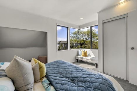 Photo of property in 2/94 Norwood Road, Bayswater, Auckland, 0622