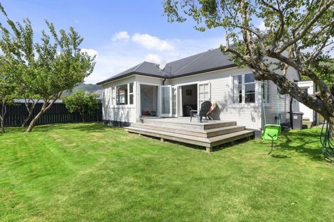 Photo of property in 6 Keys Street, Naenae, Lower Hutt, 5011