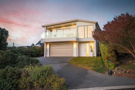 Photo of property in 320 Cannon Hill Crescent, Mount Pleasant, Christchurch, 8081