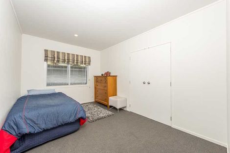Photo of property in 123a Hobsonville Road, West Harbour, Auckland, 0618