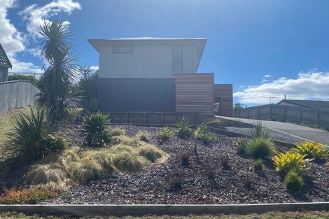 Photo of property in 115 Queens Road, Waikanae Beach, Waikanae, 5036