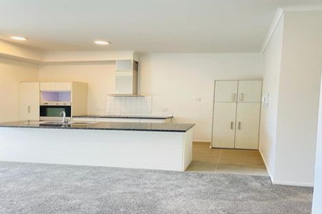 Photo of property in 18/11 Carlos Drive, Flat Bush, Auckland, 2016