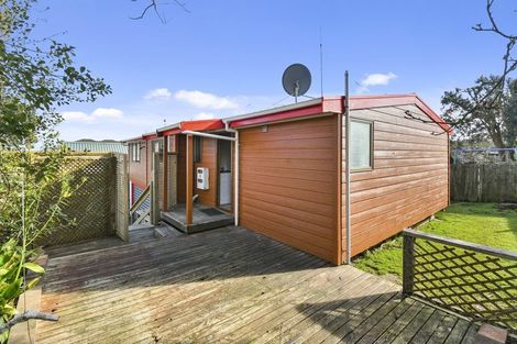 Photo of property in 2/20 Saint Annes Crescent, Wattle Downs, Auckland, 2103