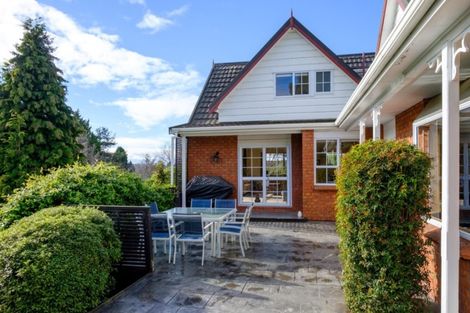 Photo of property in 2 Ettrick Street, Glenross, Dunedin, 9011