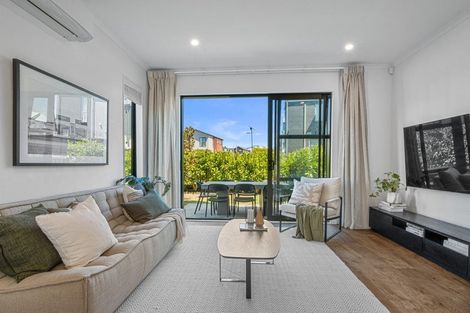 Photo of property in 17 Waenganui Road, Hobsonville, Auckland, 0616