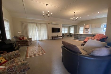 Photo of property in 6 Farrant Drive, Wanaka, 9305