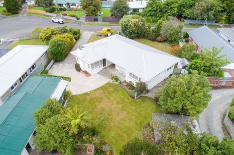 Photo of property in 4 Duna Place, Takaro, Palmerston North, 4412
