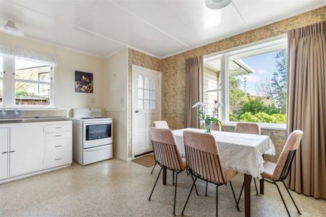 Photo of property in 20 Catherine Crescent, Paparangi, Wellington, 6037