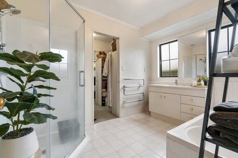 Photo of property in 2/17 Arthur Road, Hillpark, Auckland, 2102