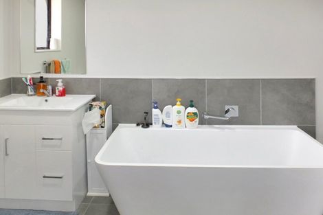 Photo of property in 32 Russell Street, Foxton, 4814