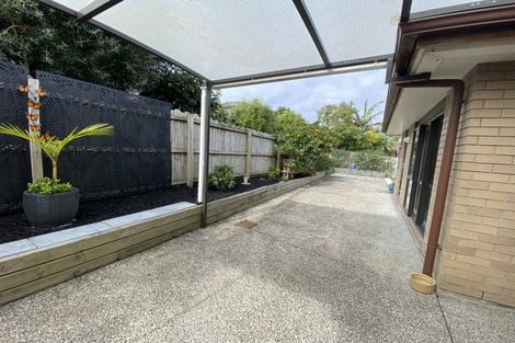 Photo of property in 28 Seamount Drive, Red Beach, 0932